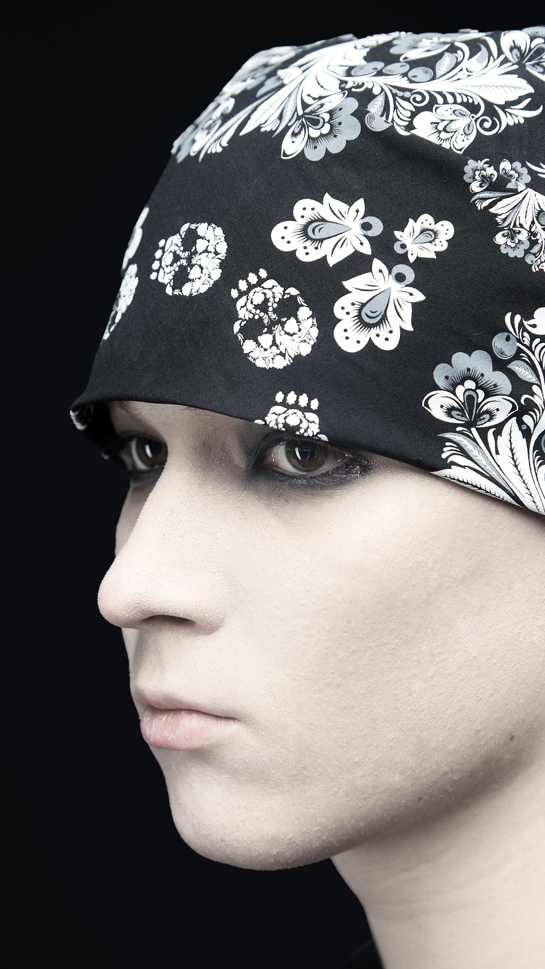 «KHOKHLOMA» babushka